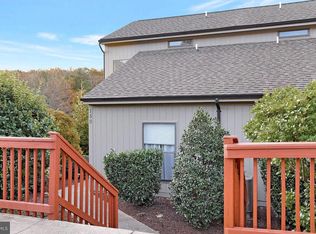 150 Fishhook Ln, Hedgesville, WV 25427