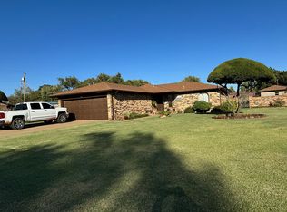 526 N Locust Ave, Elk City, OK 73644