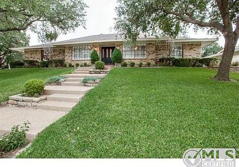2nd image of 1107 Loch Lomond Ct