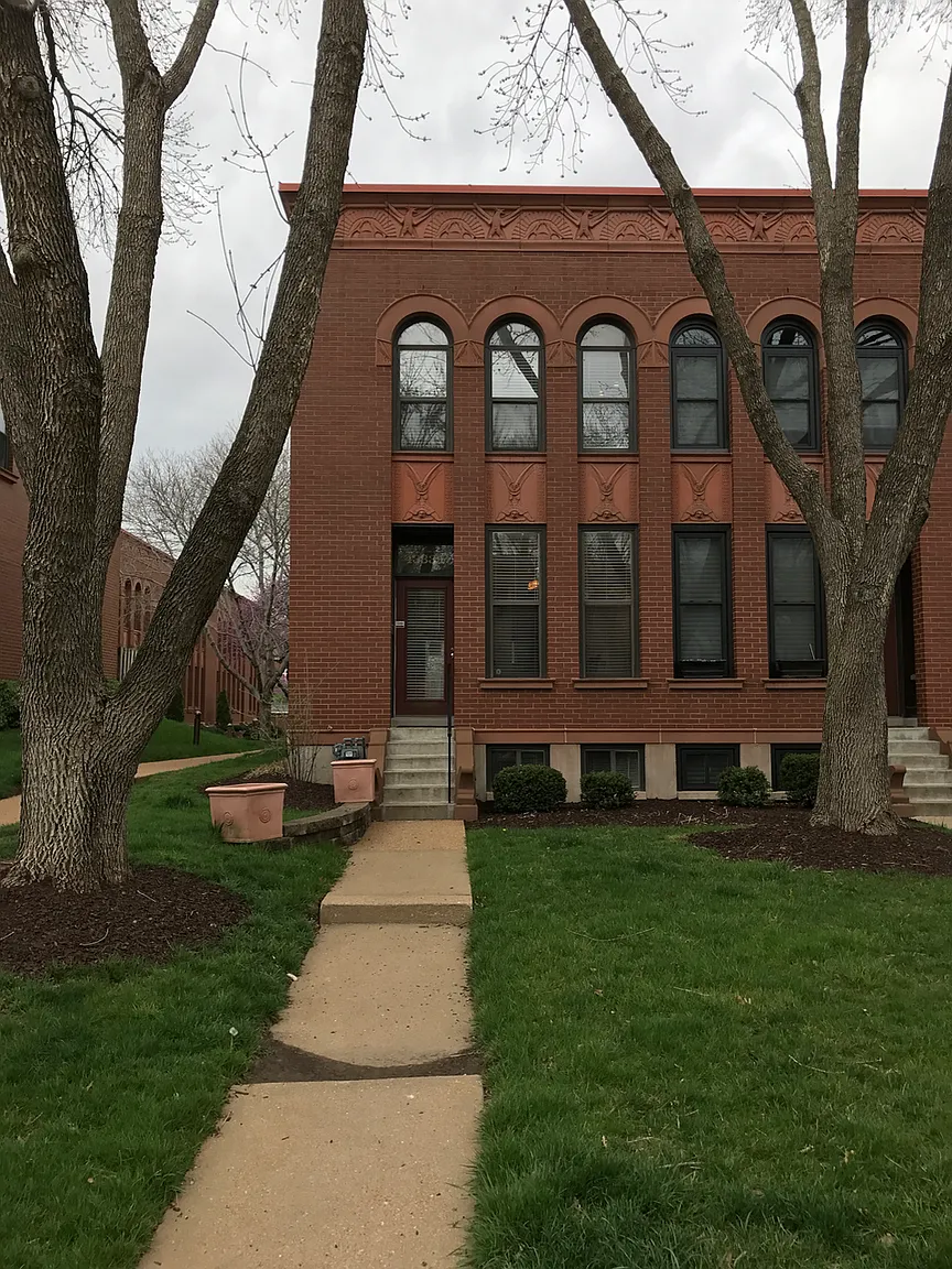 4333 Laclede Ave photo 1