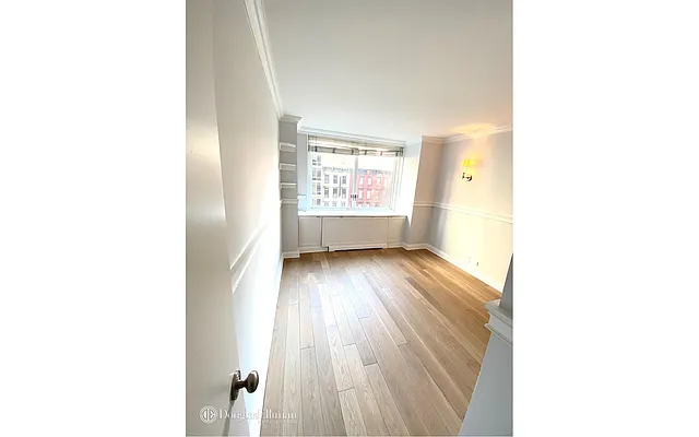 Sold by Douglas Elliman | media 18