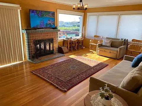 224 Woodrow Ave — Photo 2
