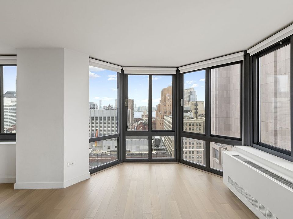 1st image of 105 Duane St APT 26E
