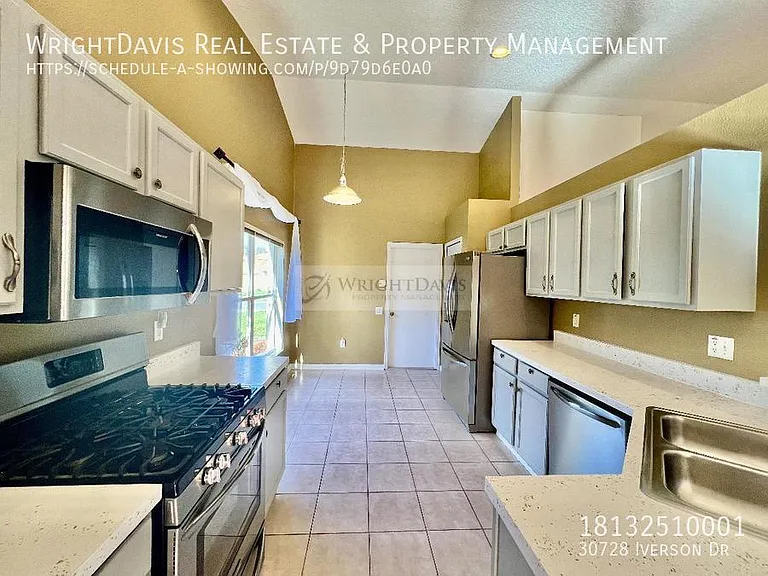 30728 Iverson Dr — Photo 9