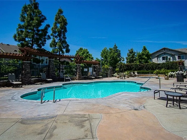 9441 Barstow Dr #102 — Photo 25