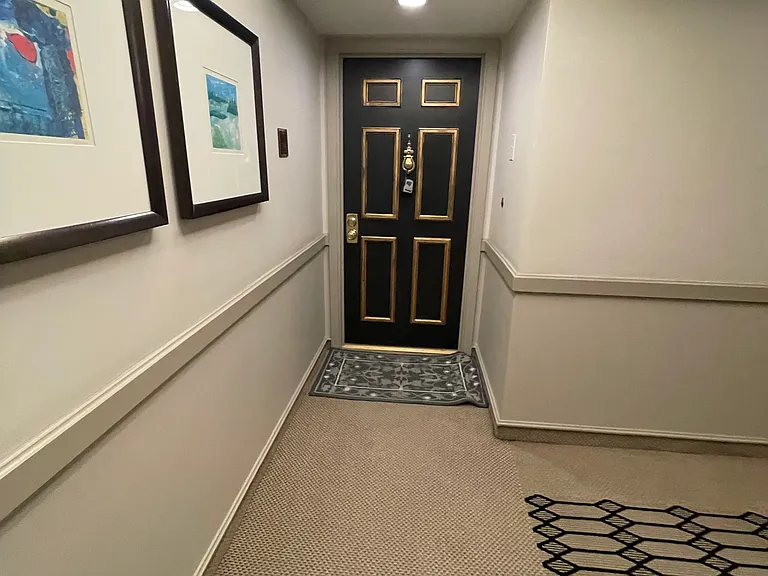 Front entry door from hallway