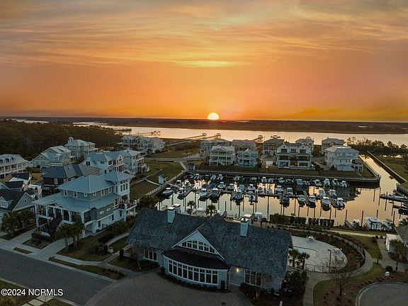5th image of 5824 Harbor Breeze Drive