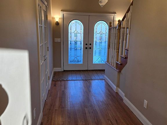 2nd image of 16 Babylon Drive