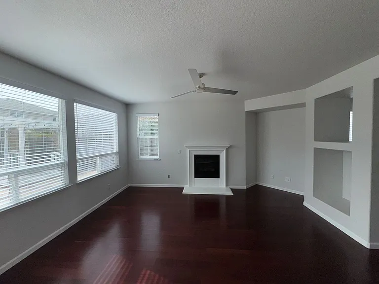 7916 Splendid Way — Photo 8