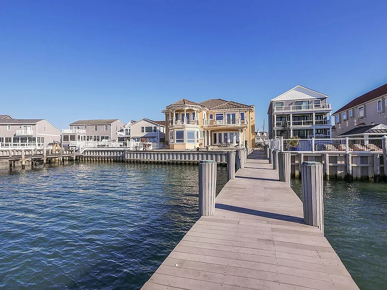 530 W Shore Dr — Photo 57