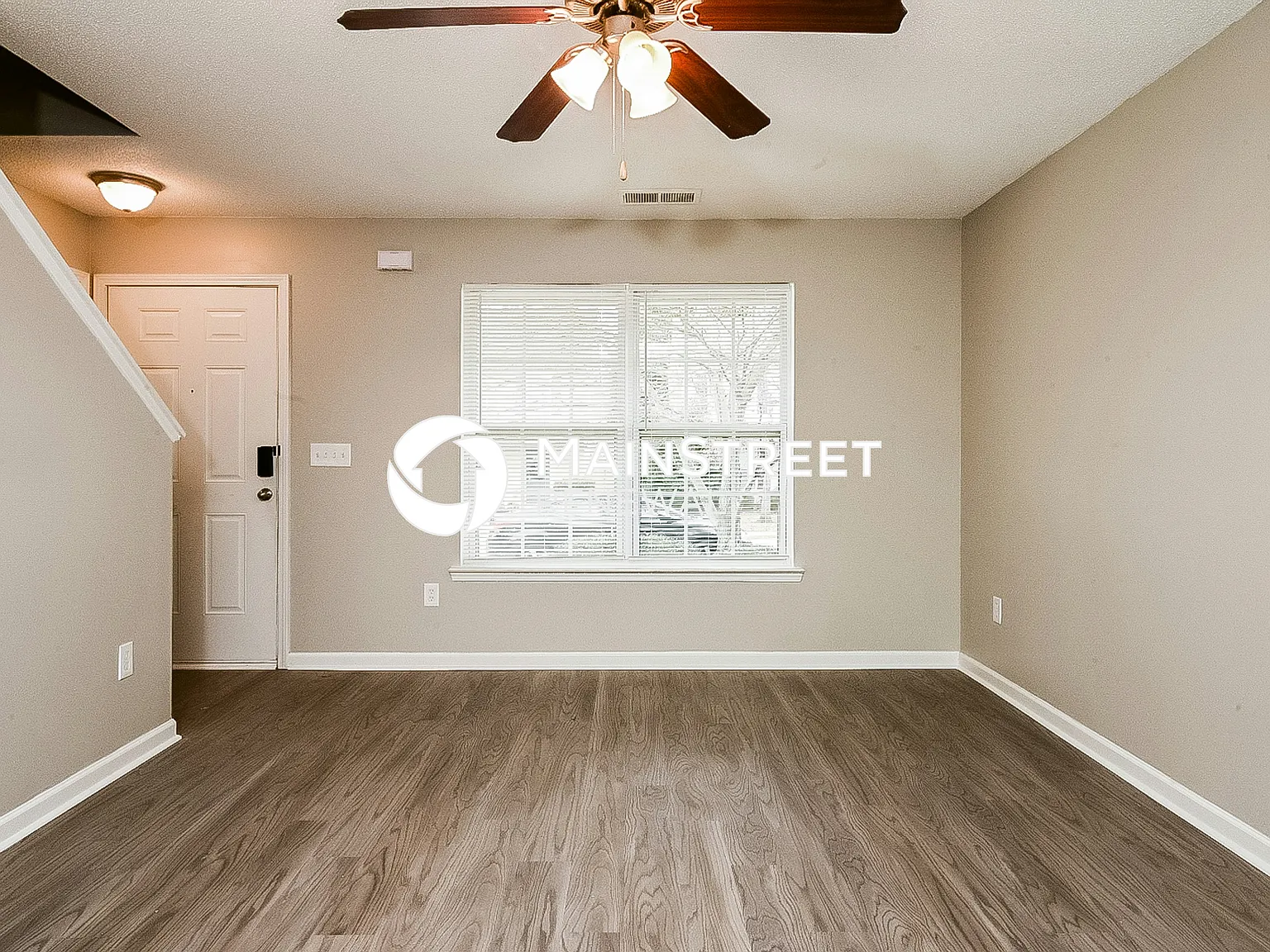 405 Kendall Ln — Photo 4