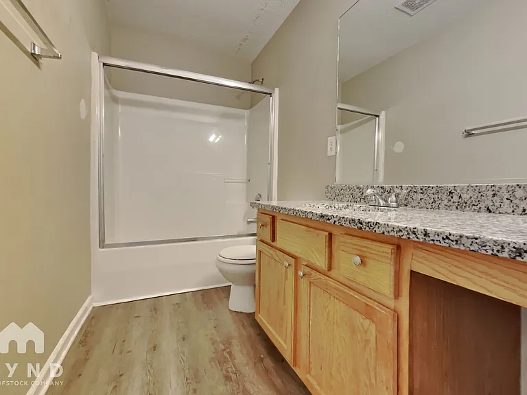 4076 Clovelly Dr — Photo 18