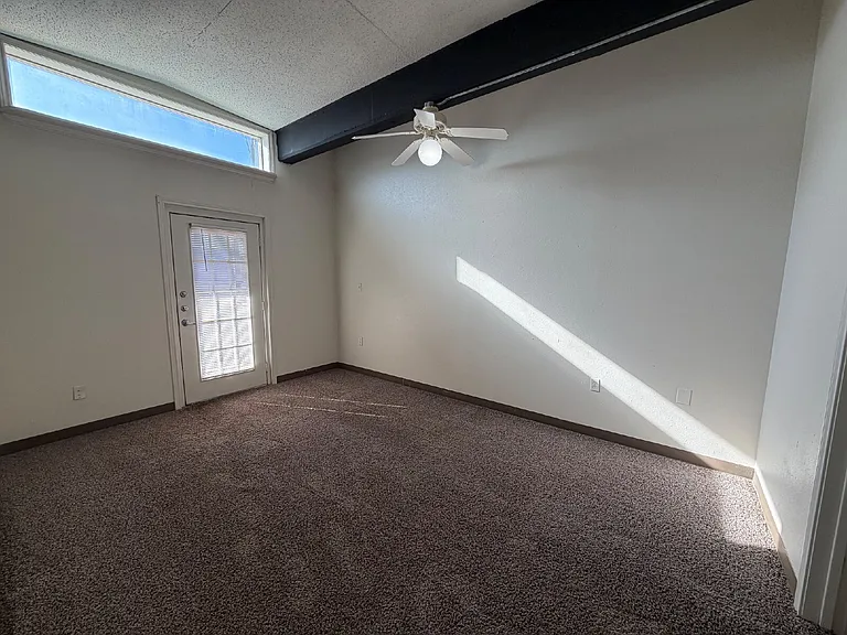1619 University Ave #4 — Photo 8