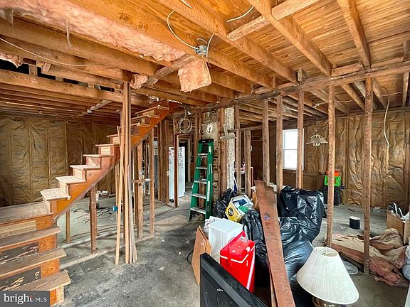 5th image of 4555 Bicknell Rd