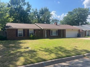 904 N Oriole Ave, Rogers, AR 72756