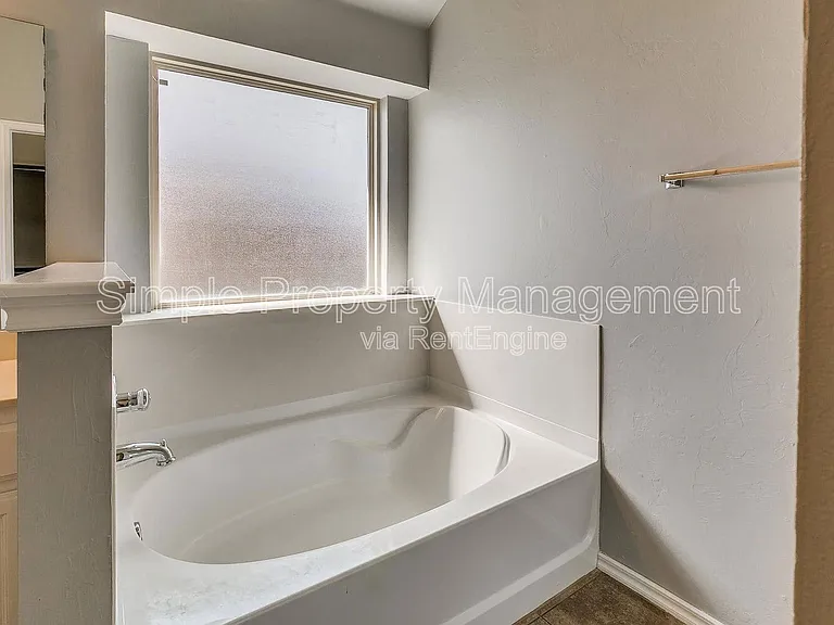 18020 Cerrado Cir — Photo 14
