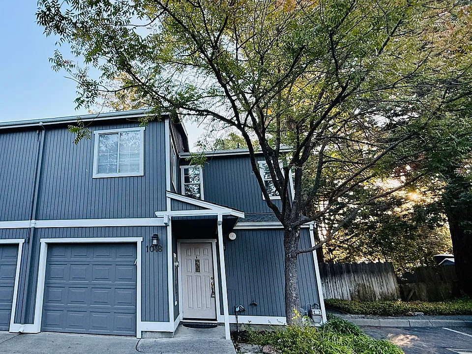 1048 Shetler Ave