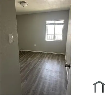 5443 W Orangewood Ave #8 — Photo 9