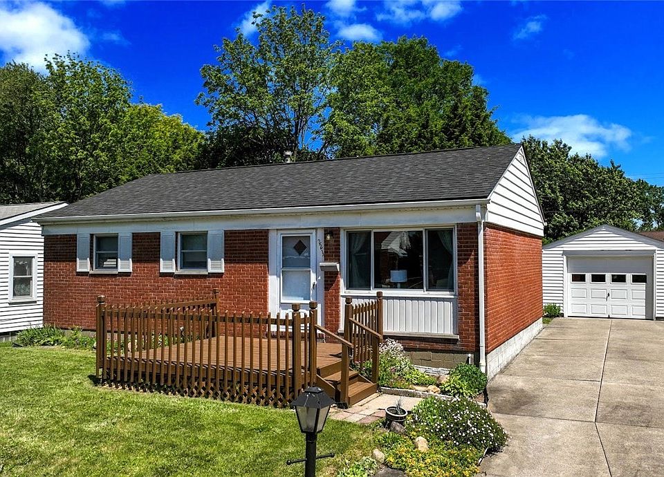 1st image of 2217 40th St NE