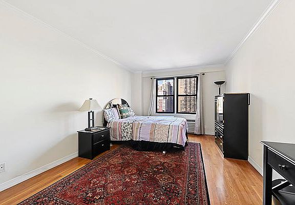 4th image of 333 E 34th St APT 14M