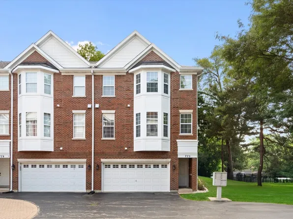 775 N Regis Ct, Palatine, IL 60067