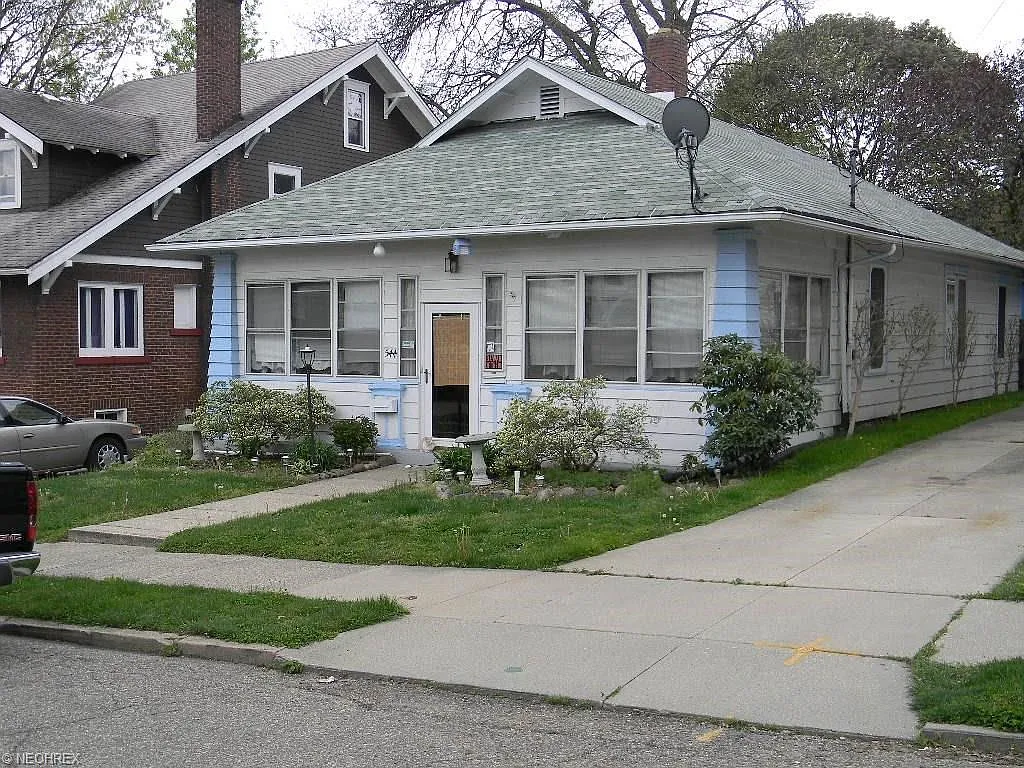 544 Parkview Ave photo 1