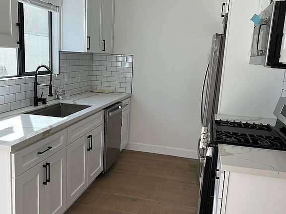 3rd image of 5223 Colfax Ave #3