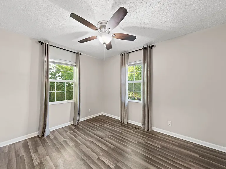 1206 Cedar St — Photo 16