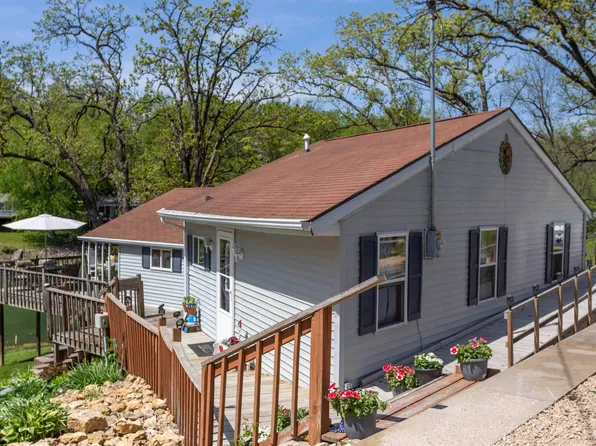 23202 Lake Shore Dr, Bernard, IA 52032