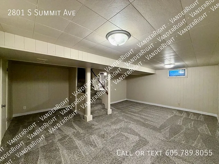 2801 S Summit Ave — Photo 15