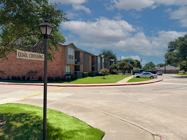 Quail Crossing Apartments — Photo 2
