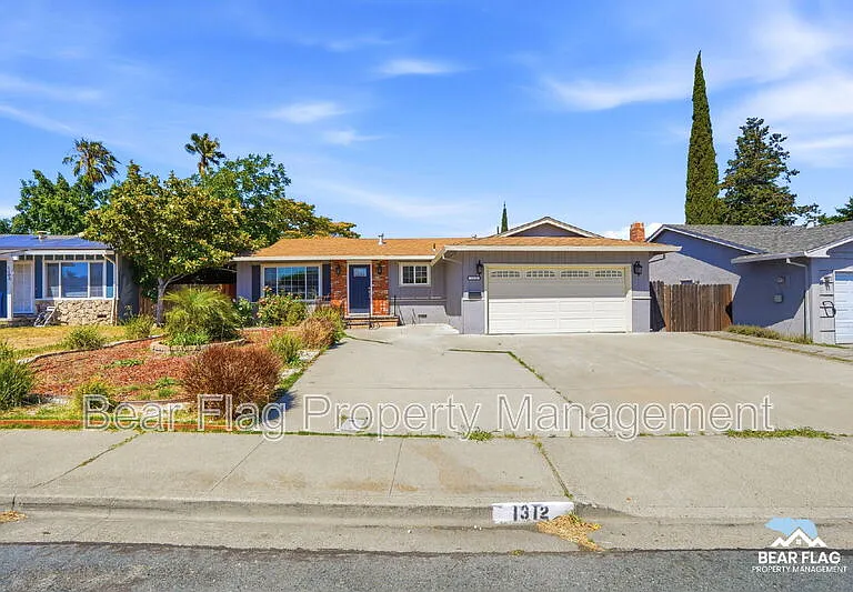 1312 Mission Dr — Photo 1