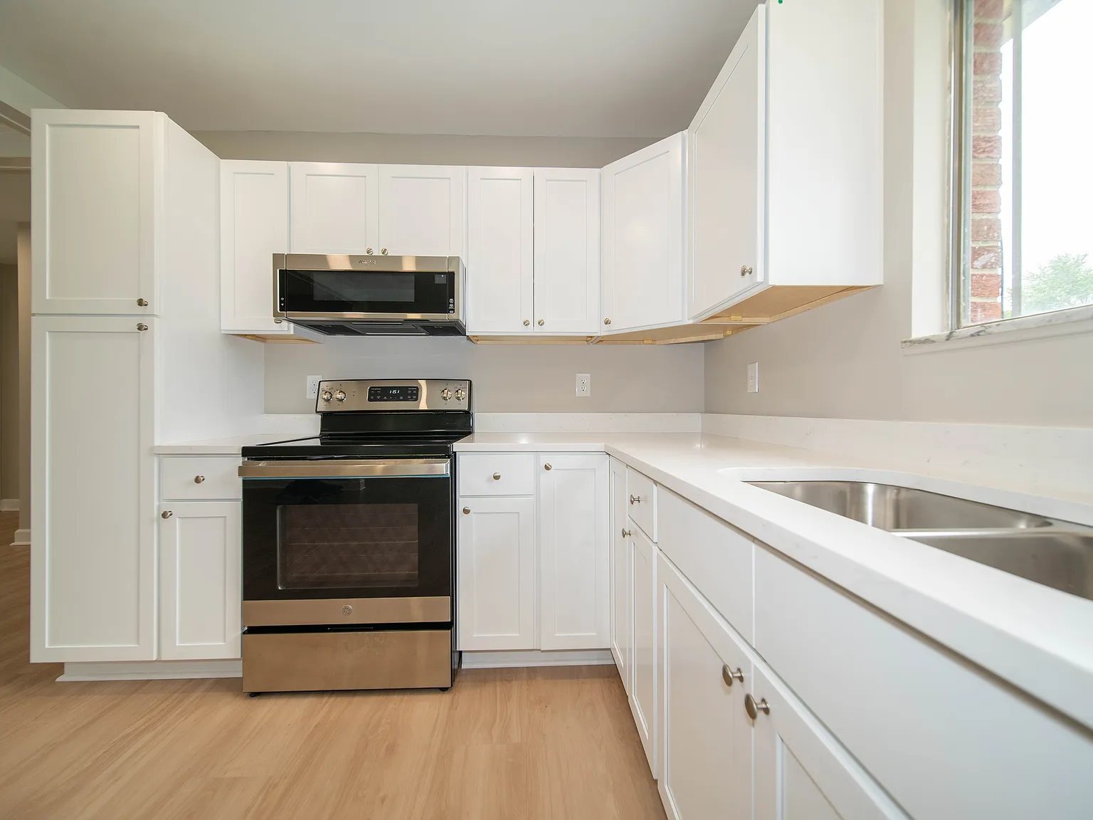 3 bed, 1425 sqft, $2,500 — Photo 4