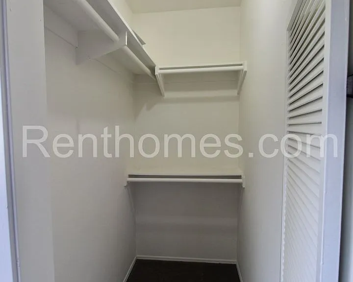 7958 Mission Center Ct #E — Photo 17