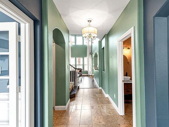 5th image of 11115 Canyon Crossing Ln