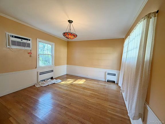 3rd image of 68 Woodbine Road