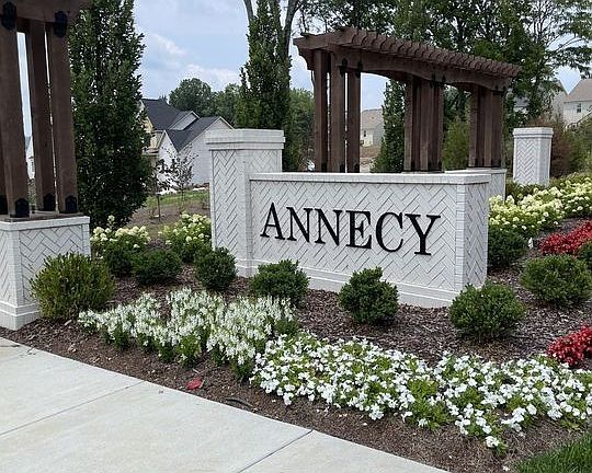 3rd image of 1040 Annecy Pkwy