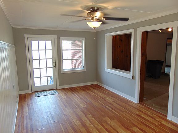 Light and bright sunroom