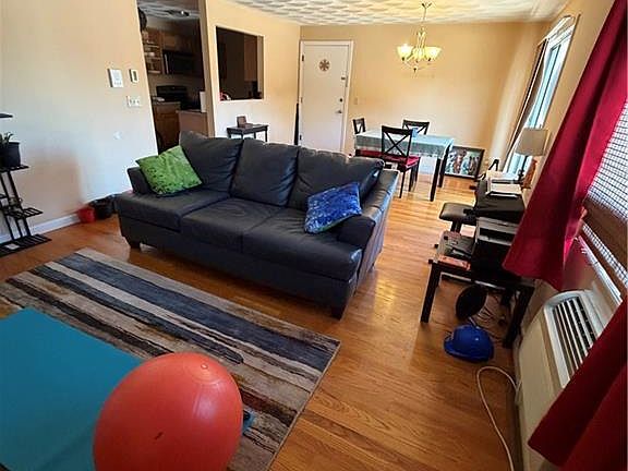 4th image of 117 John St APT 45