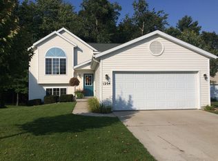 1204 Tamarack Ct, Greenville, MI 48838