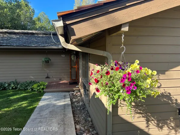 600 E Golf Creek Ln #13, Jackson, WY 83001
