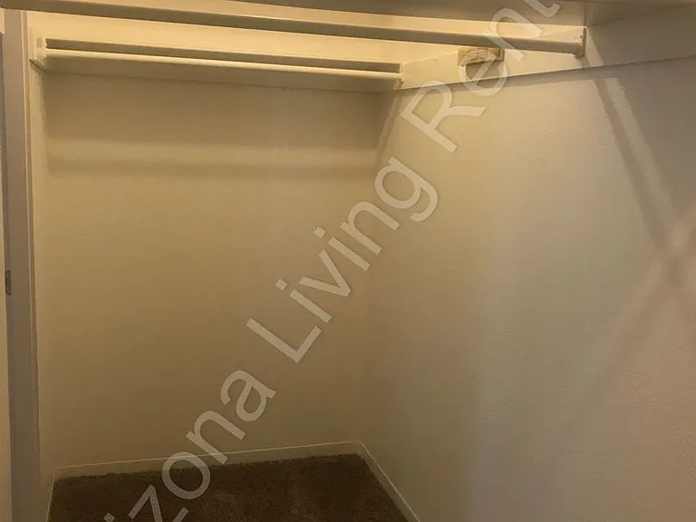 2639 Jamaica Blvd S — Photo 10