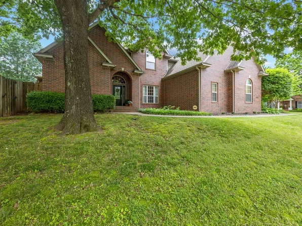 3613 E Chatsworth Rd, Fayetteville, AR 72703