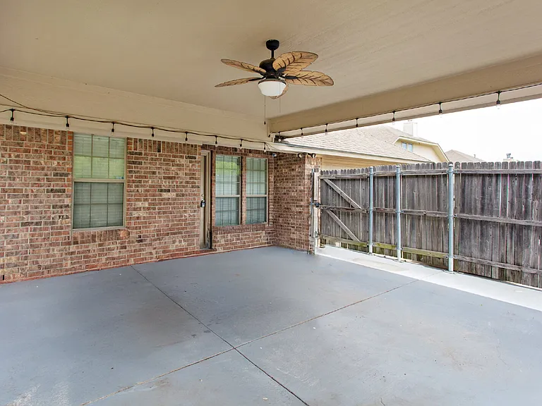 1120 Eagle Ave — Photo 27