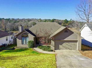 10 Summit Ridge Dr, Little Rock, AR 72211