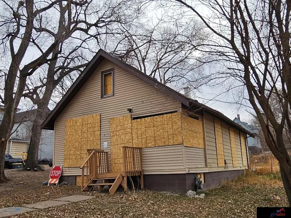 3611 Charles St, Omaha, NE 68131