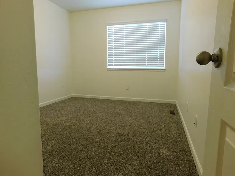 654 Trinity Way #C — Photo 10