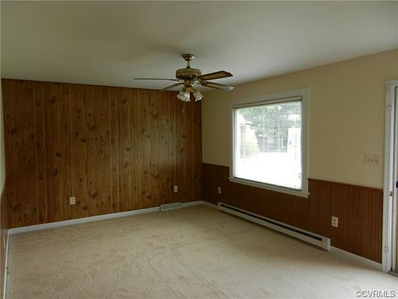 3rd image of 1605 Huntington Ct