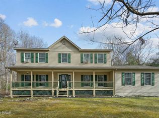 155 Fieldstone Dr, Milford, PA 18337