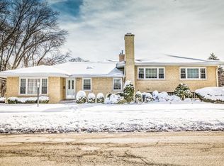 6957 Le Claire Ave, Skokie, IL 60077